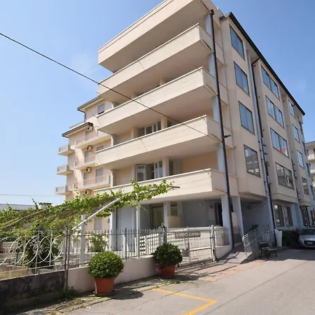 Yourbanflat Sant'antontio 2 *